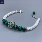 دستبند زنانه سنگی ، سنگ مالاکیت اصل و معدنی و صدف طبیعی   Chandra Moola - Image 3